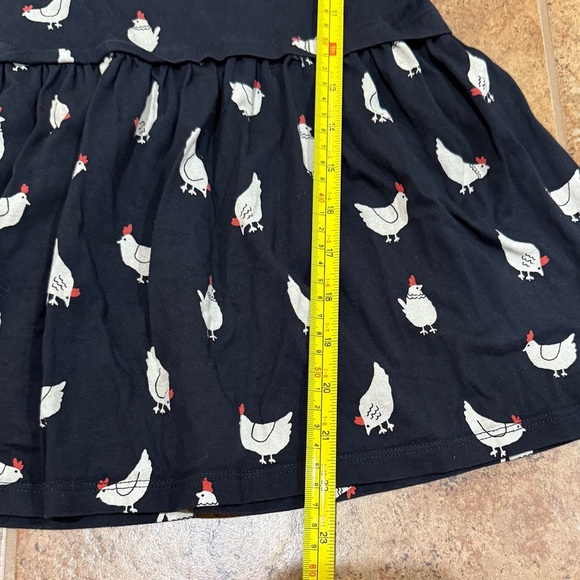 Tea Collection Play Dress Sz 5 Peruvian Chickens Print 100% Cotton Black Funky - Picture 9 of 10